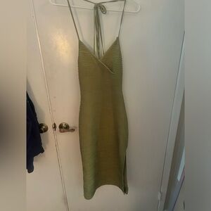Small green ripple dress